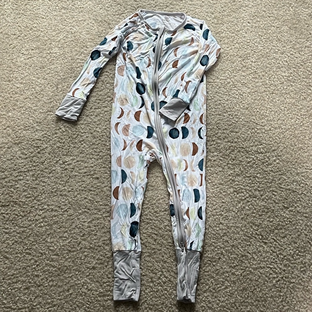Little Sleepies “Luna” gender neutral jammies, 18-24 month